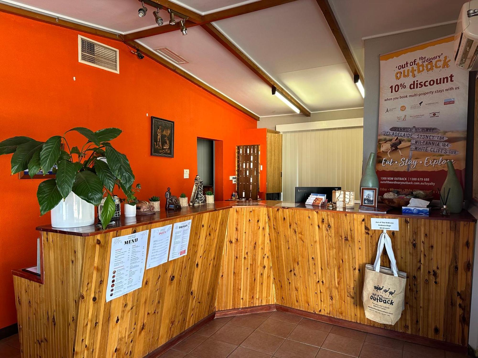 Copper City Motel Cobar Exteriör bild