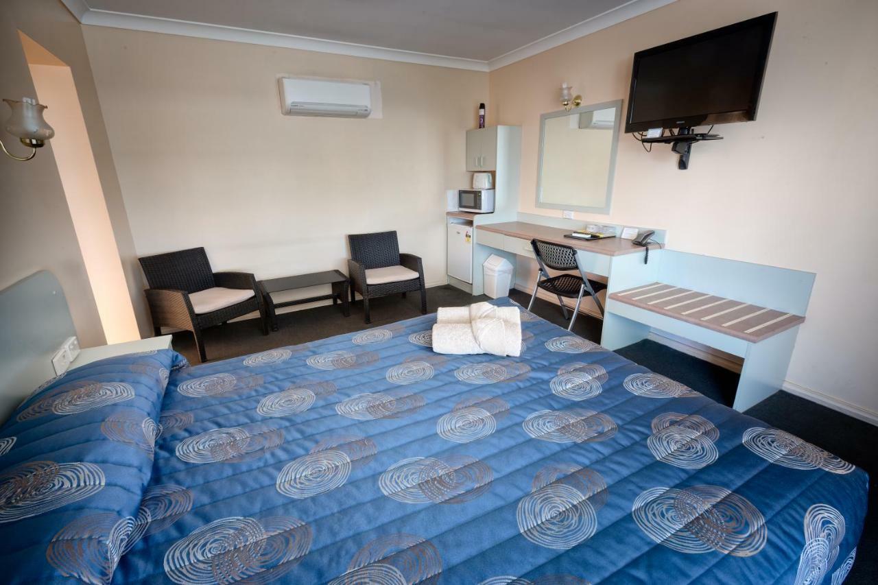 Copper City Motel Cobar Exteriör bild